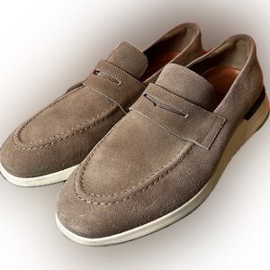 Wolf & Shepard Size 11